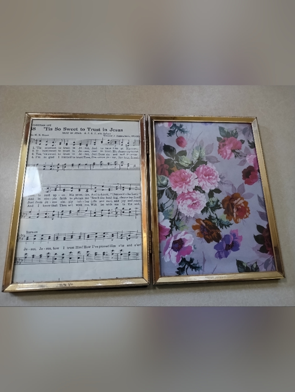 Vintage Double Hinged Picture Frame Decor Religious Hymnal Floral - Picture 1 of 4